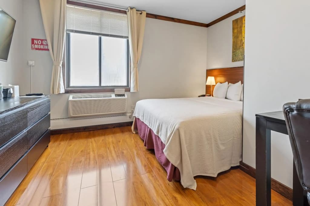 LIC Hotel - photo 24