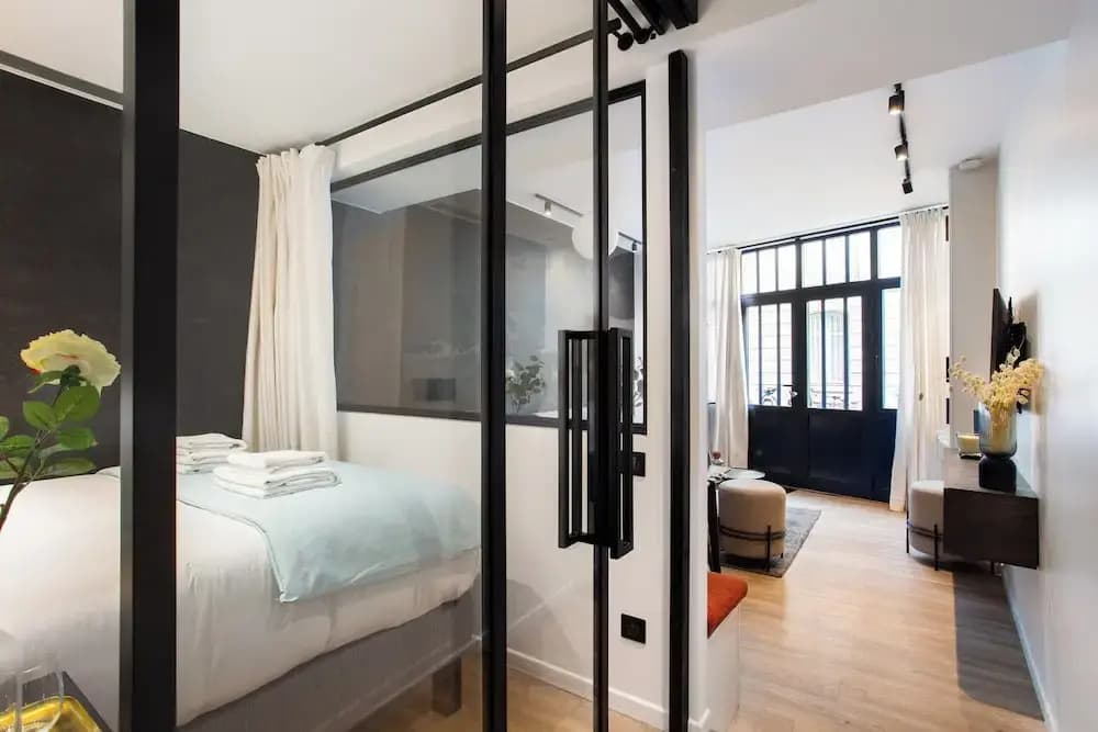 Chic Apartment - 2BR/6P - Pantheon - photo 3