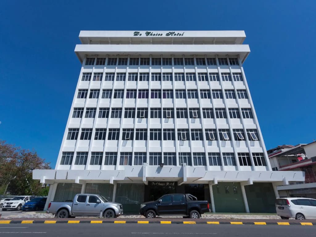 OYO 89619 De Choice Hotel - photo 1