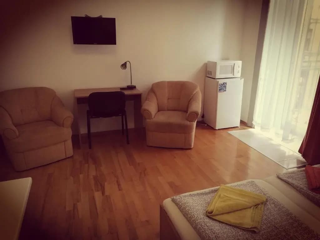 Capital Guesthouse Budapest - photo 2