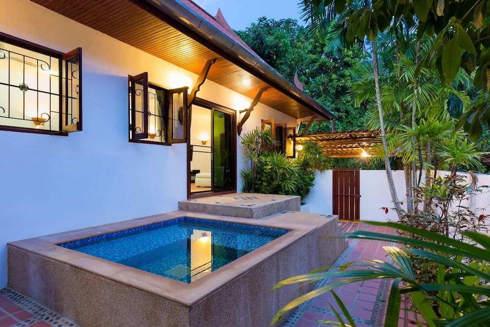 Blissful Jacuzzi Living at Villa Nikkie2 - photo 12
