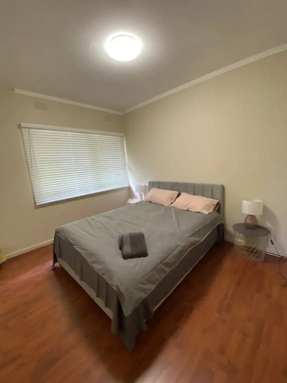 Mitcham train station  2 bedrooms unit - photo 5