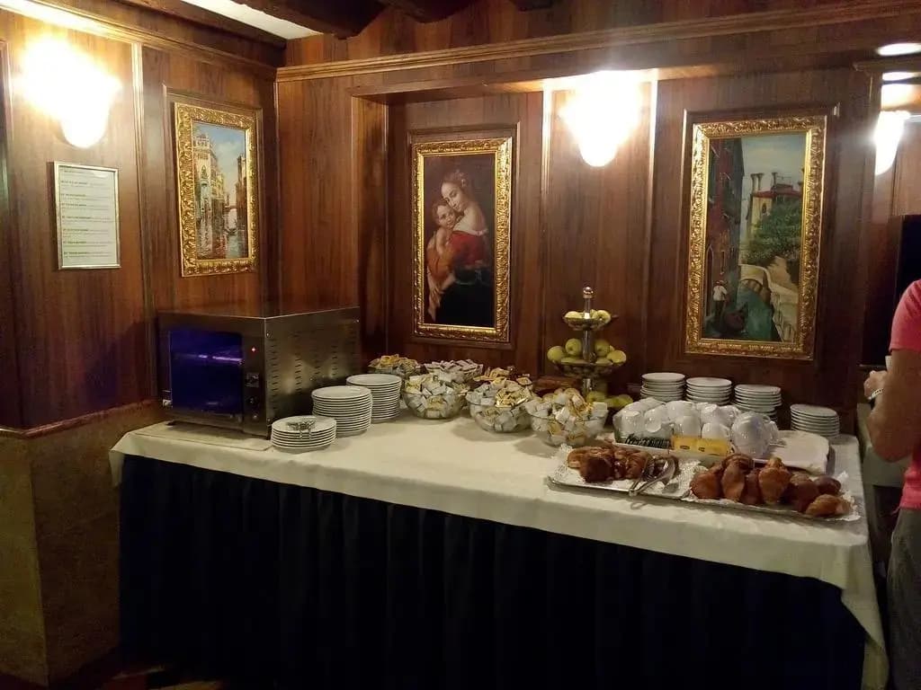 Hotel Diana - photo 13