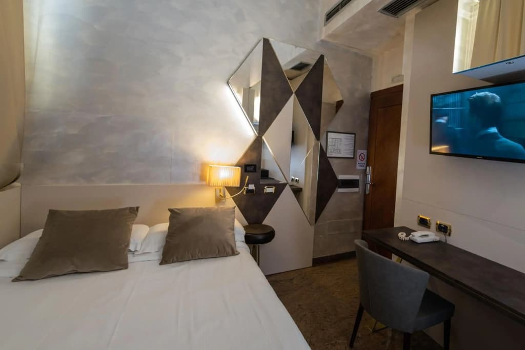 hotel mythos - photo 4