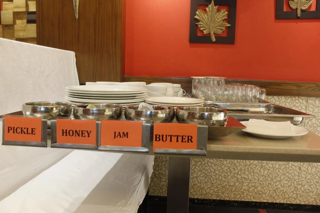 Hotel Swati Deluxe - photo 12