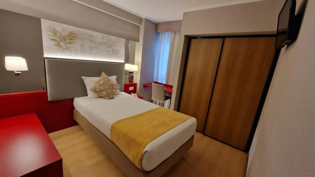 Hotel 3K Madrid - photo 32