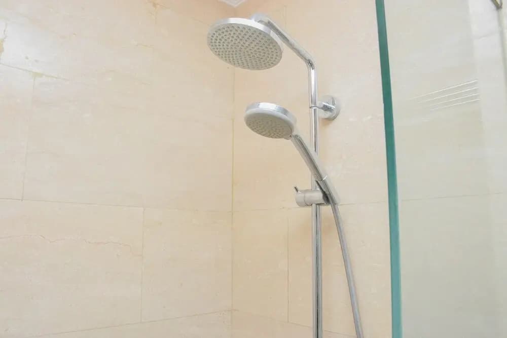 Spacious and Nice Studio at Menteng Park Apartment - photo 9