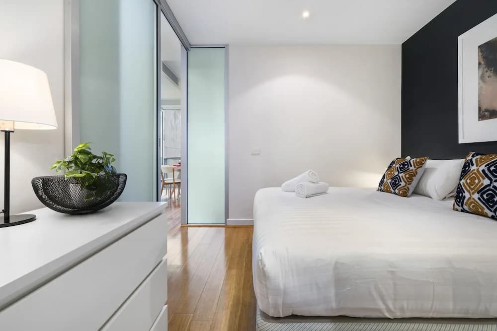 Kristina, 1BDR Melbourne Apartment - photo 6