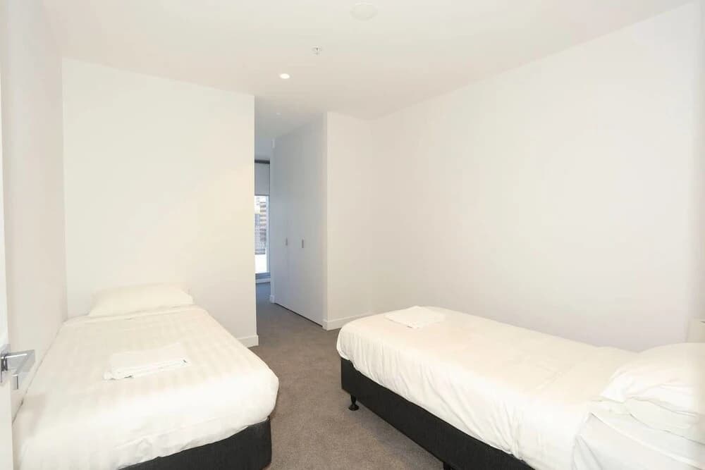 3 Bedrooms Free Carpark & Wi-Fi - photo 5