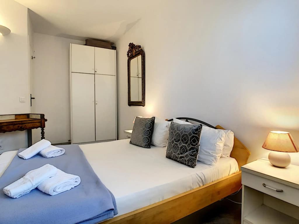 Nice Booking - Royal Luxembourg Piscine - photo 3