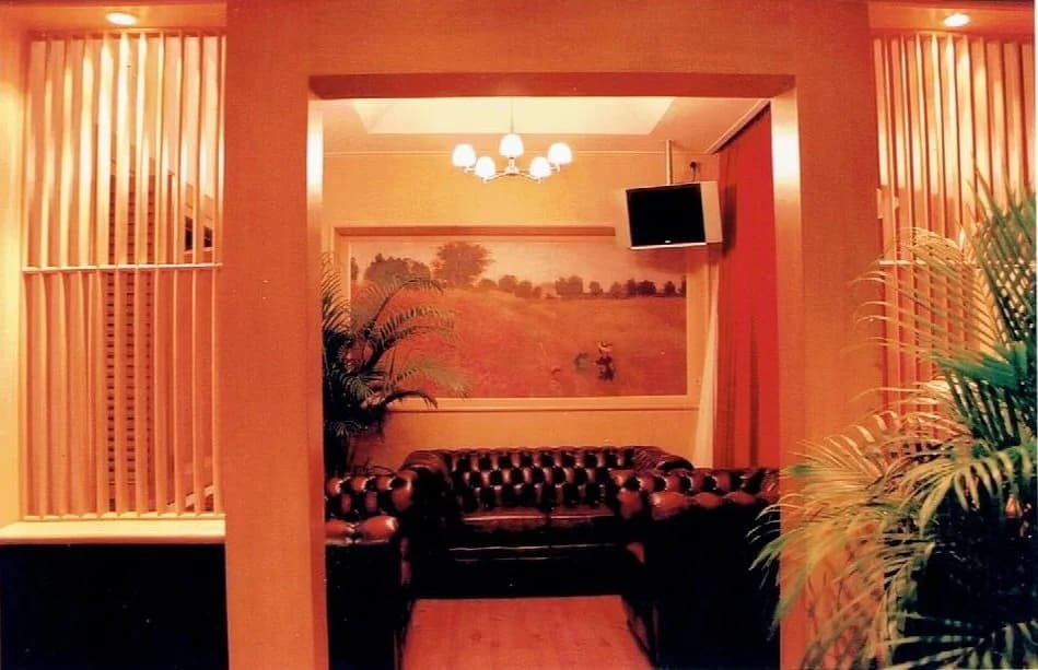 Strand Inn Hotel - photo 9