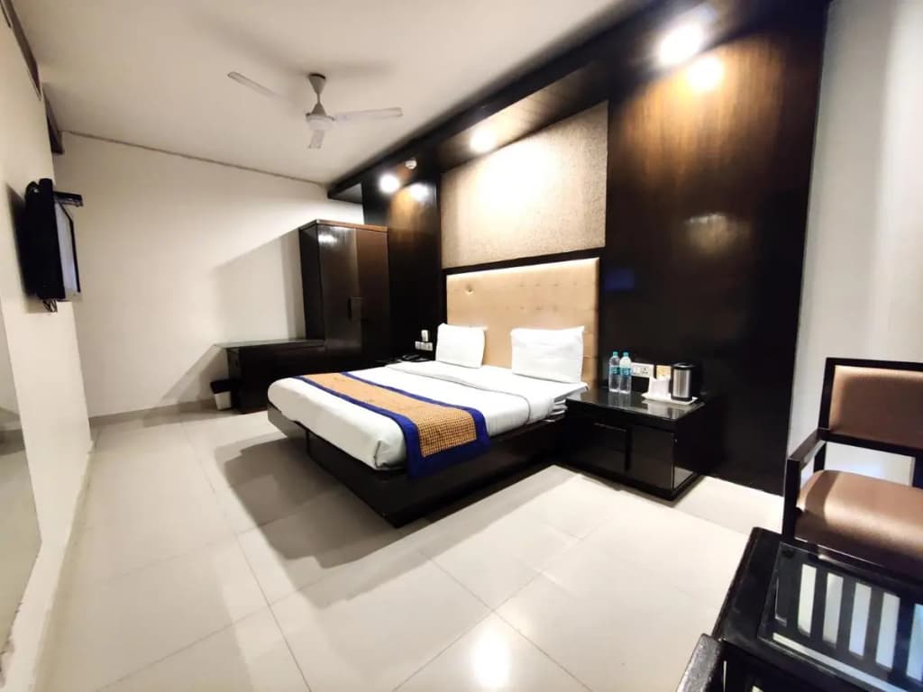 Hotel Delhi Pride - photo 10