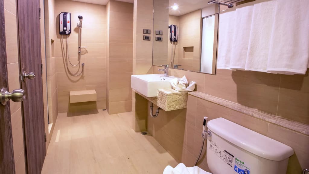 B2 Bangna Premier Hotel - photo 9