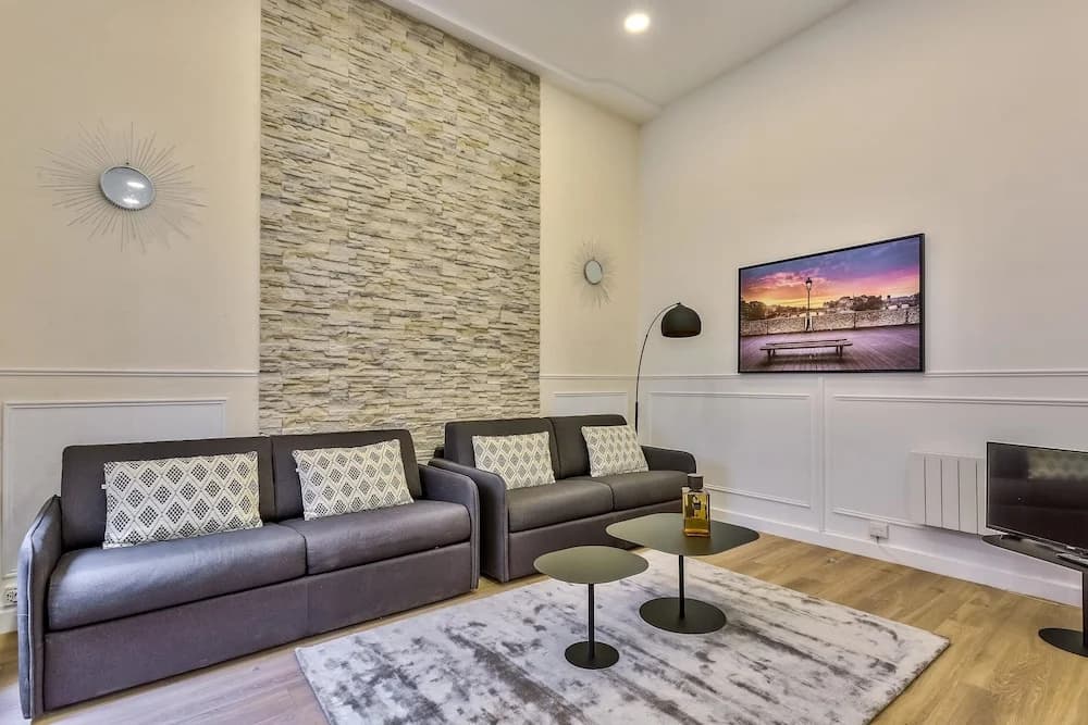 05 - Designed Parisian Flat - photo 2