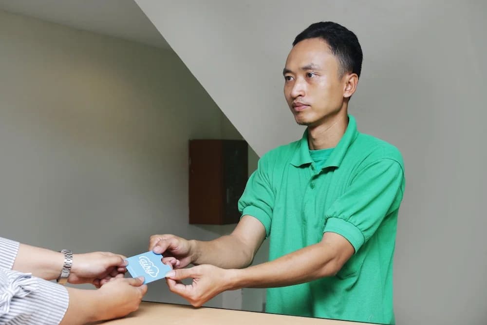 Airy Kuningan Karet Pedurenan 68 Jakarta - photo 16