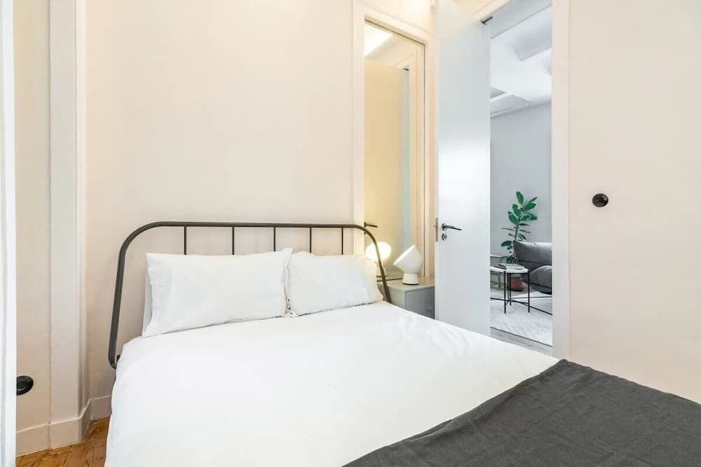 Design Spacious 2bd, 5mins From Lx Factory! - photo 4