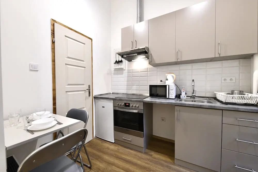 Cosy flat in Király str, King - photo 12