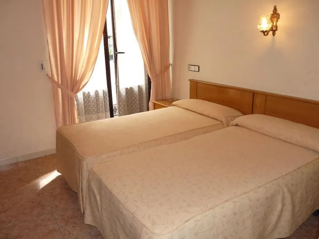 Hostal Fernandez - photo 2