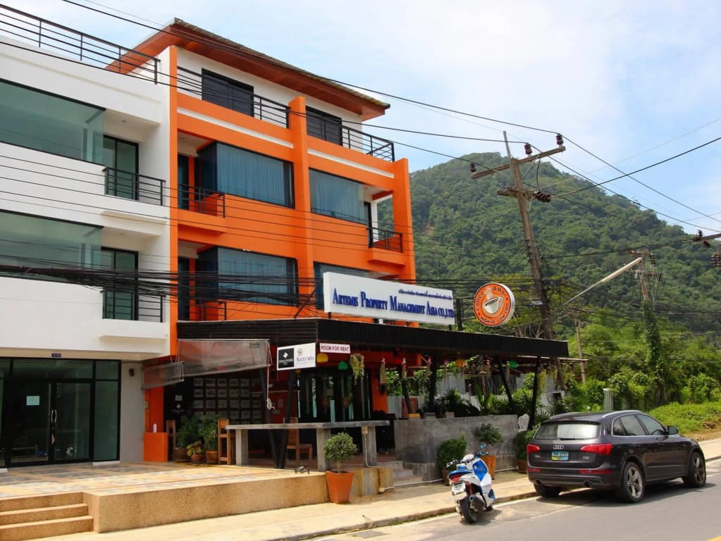 Hi So Low Cost Aparthotel - photo 2