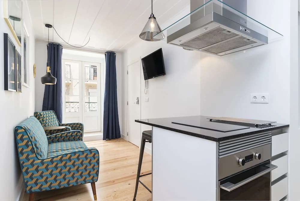 Lisbon Bica Suites Apartments - photo 14