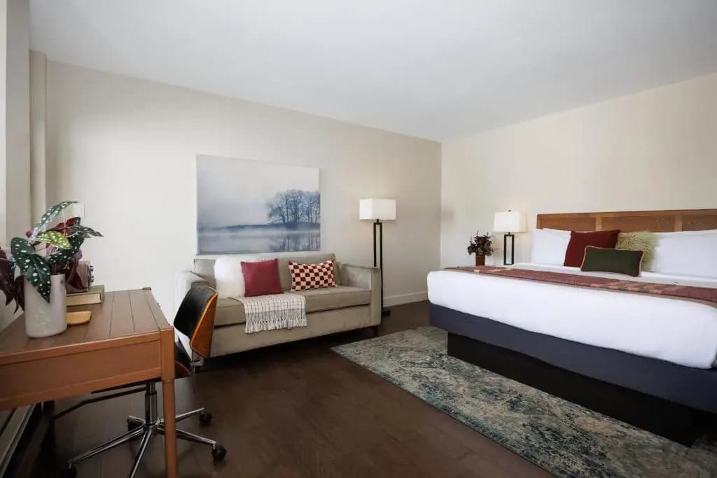 The Andrew Hotel - photo 48