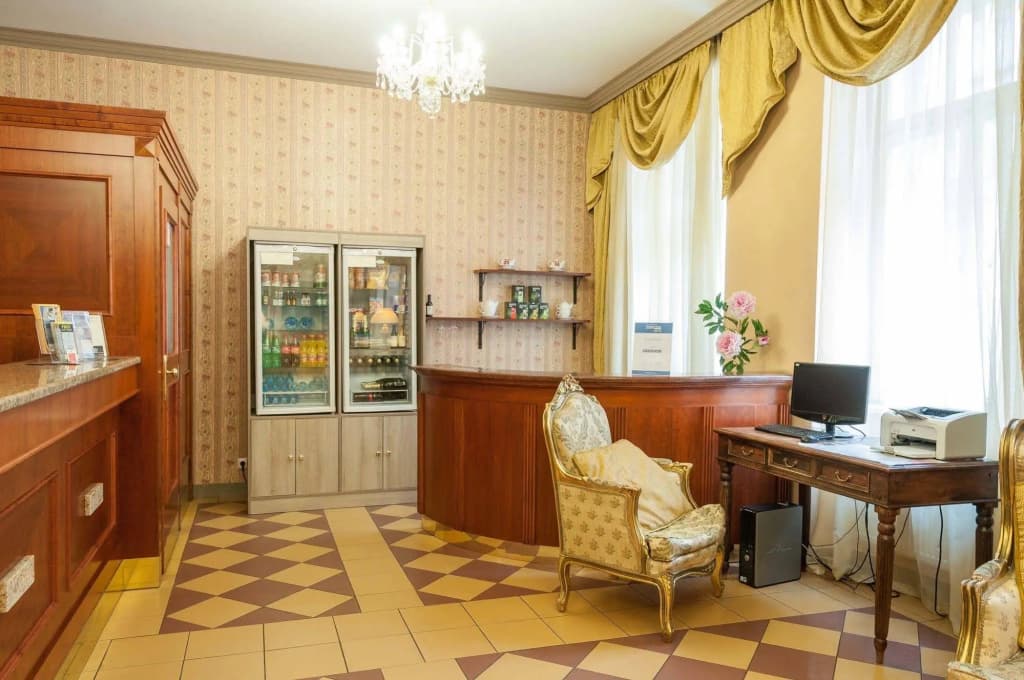 Hotel Raffaello Prague - photo 10