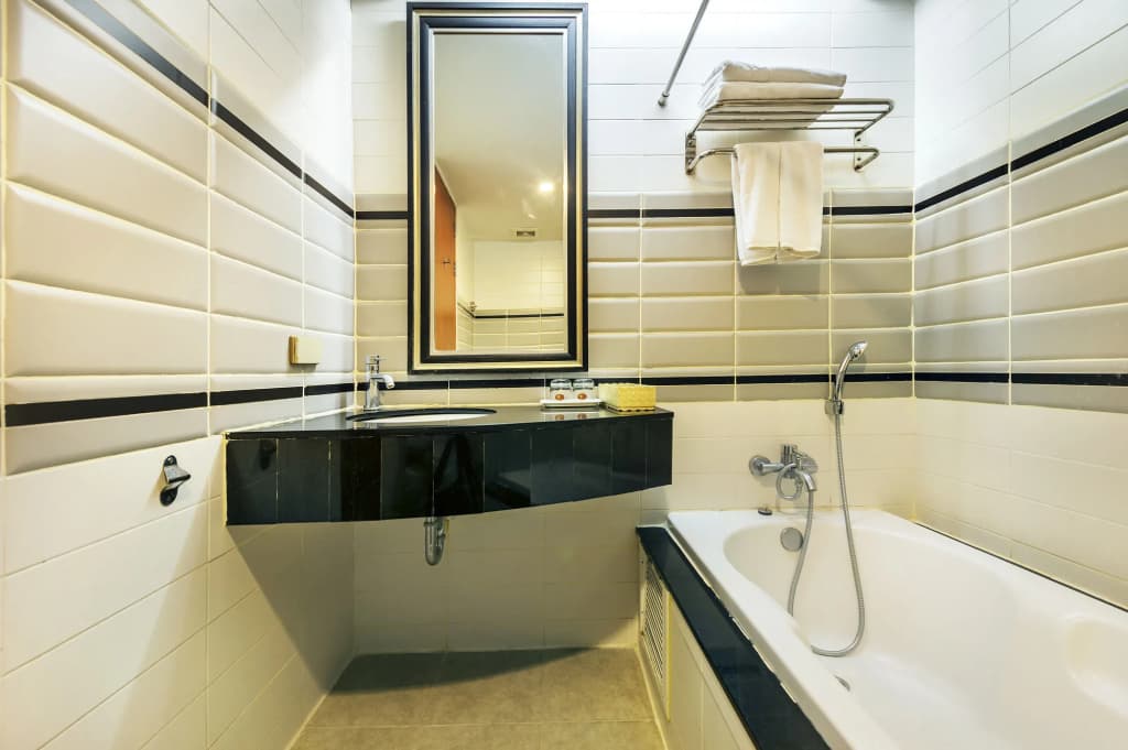 Thamrongin Hotel - photo 17
