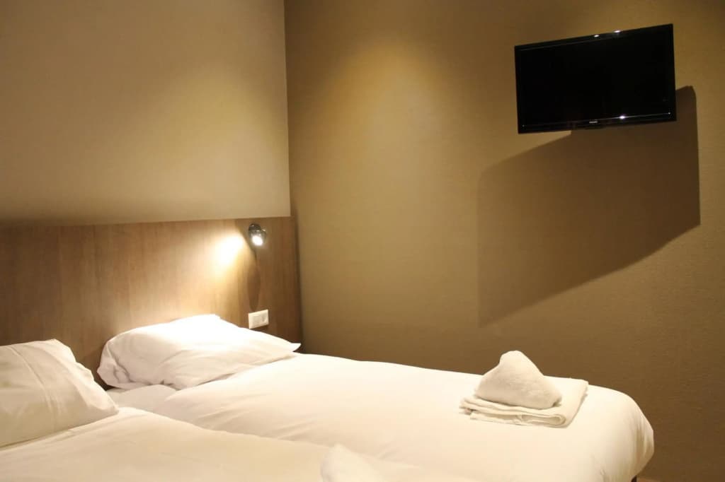 Aston City Hotel - photo 2