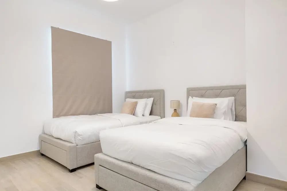Bloomfields Luxurious 2Br Water Edge - photo 5
