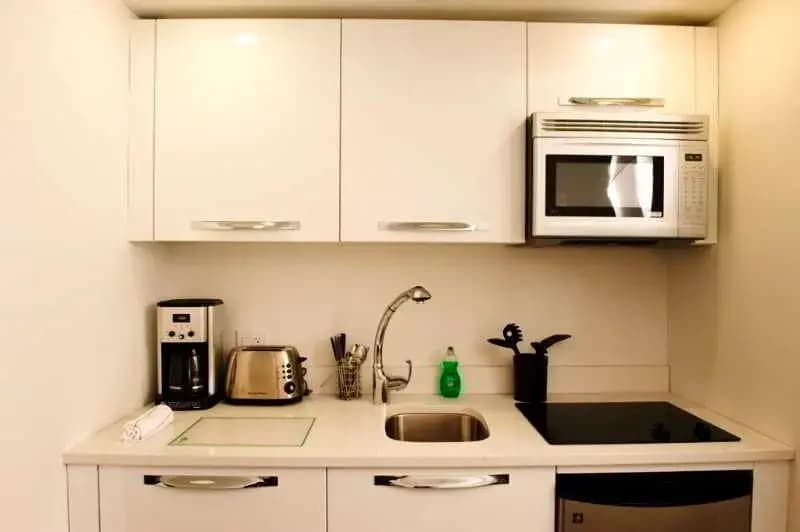 Metro Apartments - photo 20
