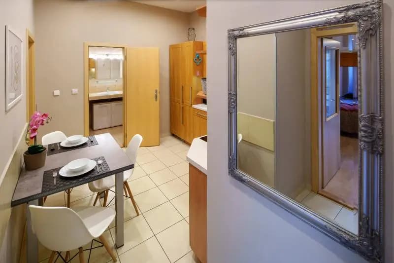 Old Town - Dlouha Apartments - photo 2
