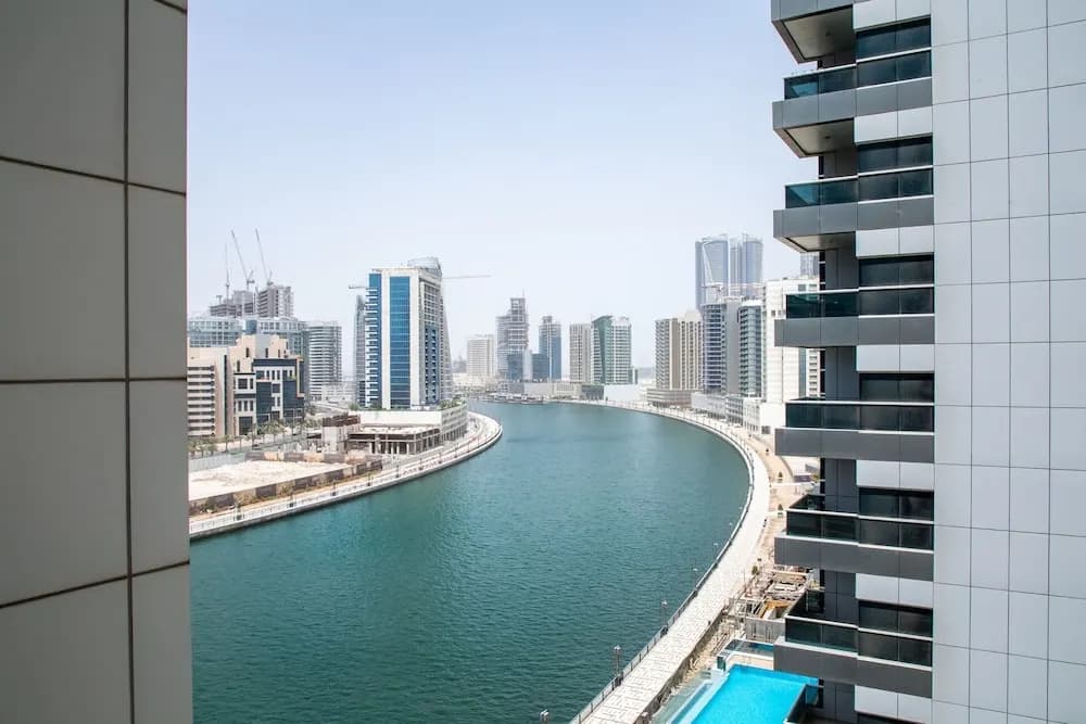 Dazzling & Picturesque 1BR Apartment In Business Bay - photo 10