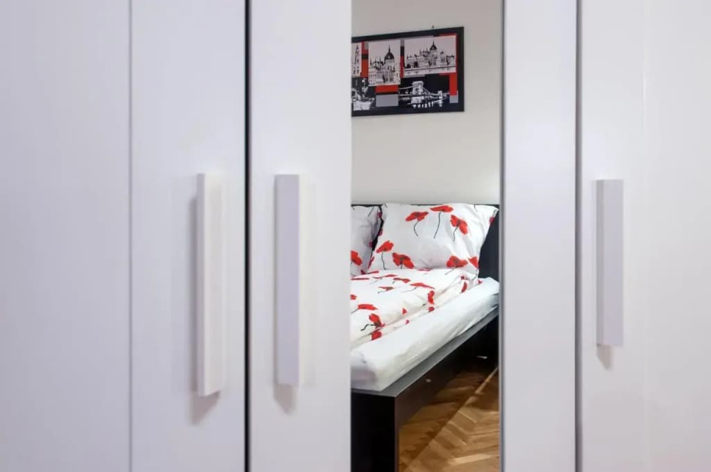PARKING, AC, WIFI FLAT NEXT TO ANDRASSY Ave - photo 4
