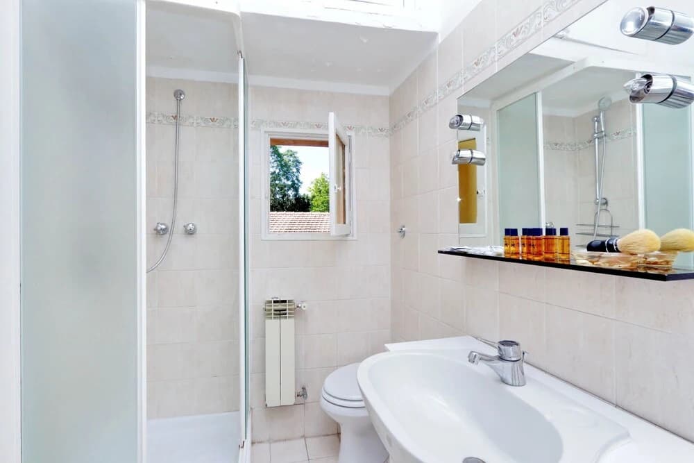 Sales - WR Apartments - photo 10