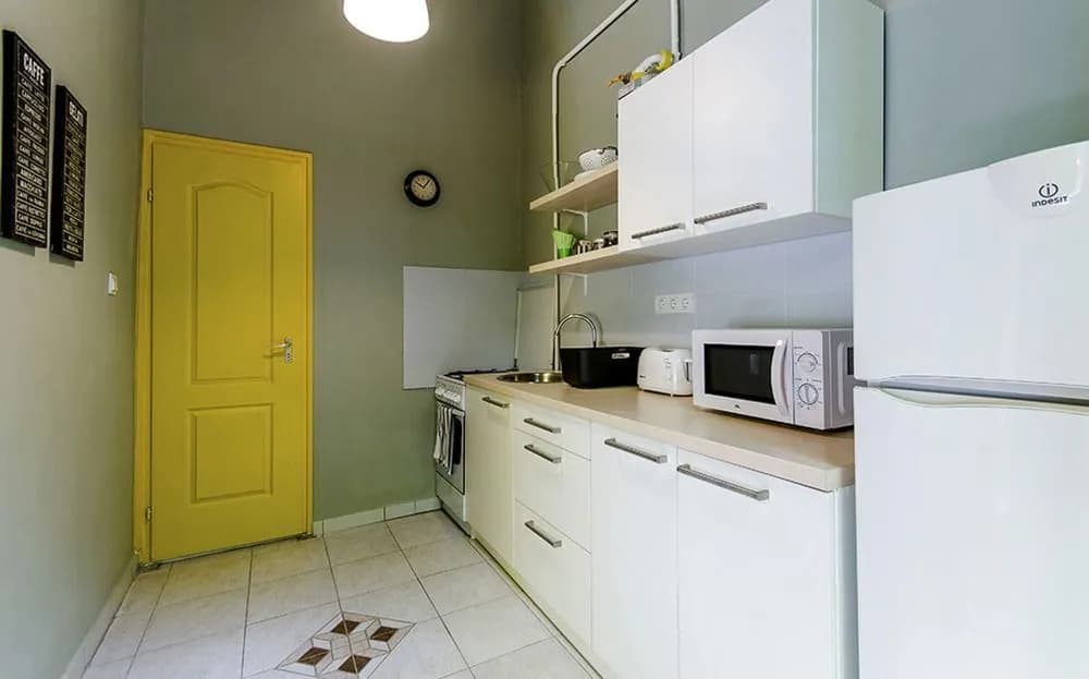 Curry Apartments - photo 17