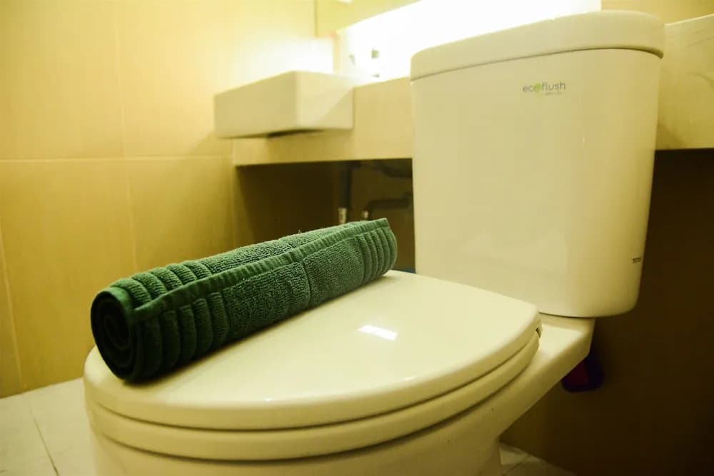 Simply Homey Studio Room at GP Plaza Apartment - photo 26