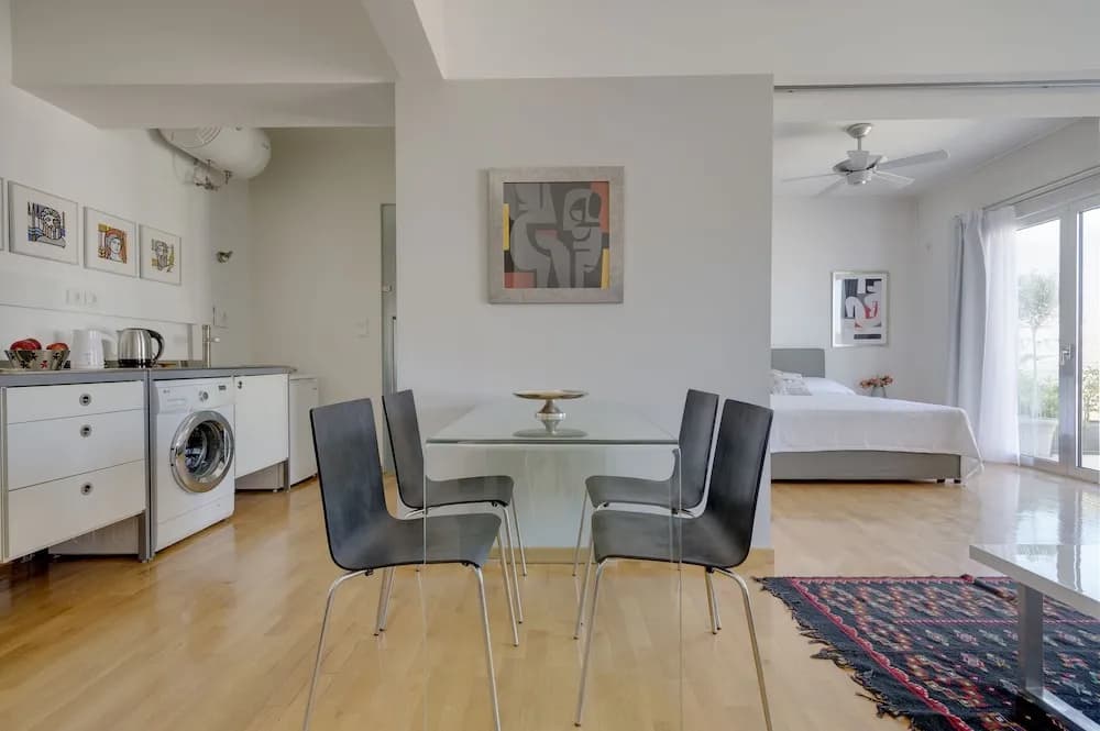 Loft apt w/ Acropolis View - photo 5