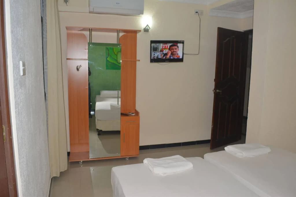 Saasha City Hotel - photo 6