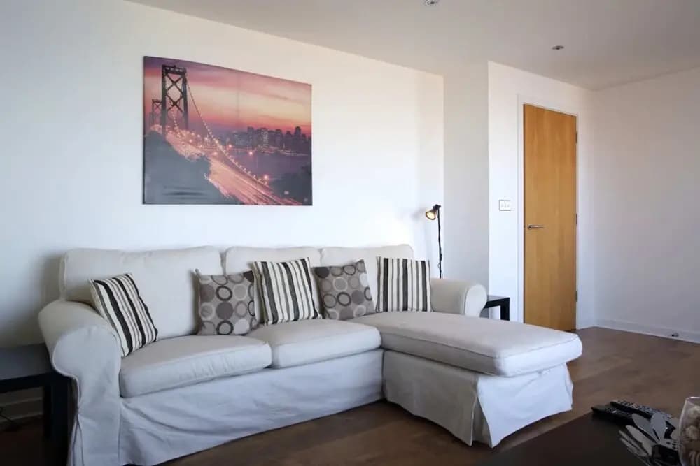Modern Apartment in Leith With Sea Views - photo 2