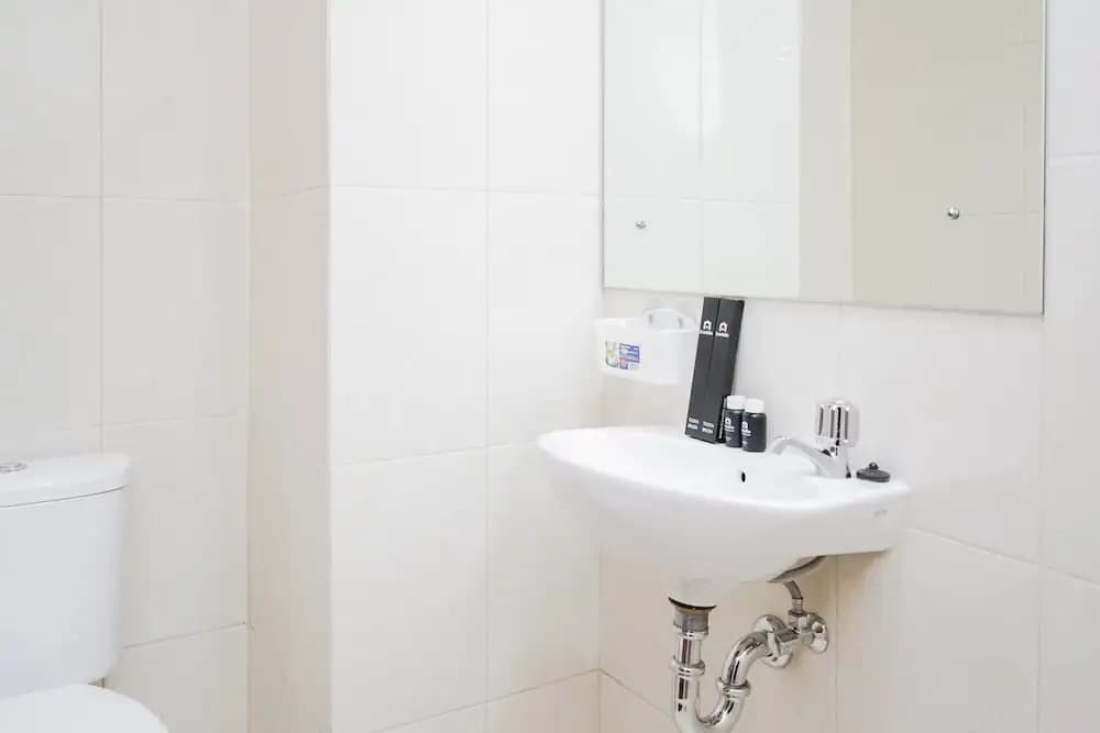 Comfortable 1BR Apartment at Vittoria Residence - photo 7