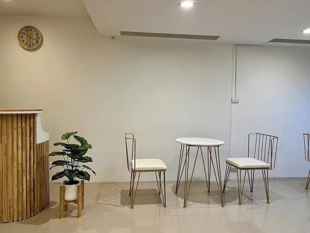 Comfy Crib Hostel 2 - photo 12