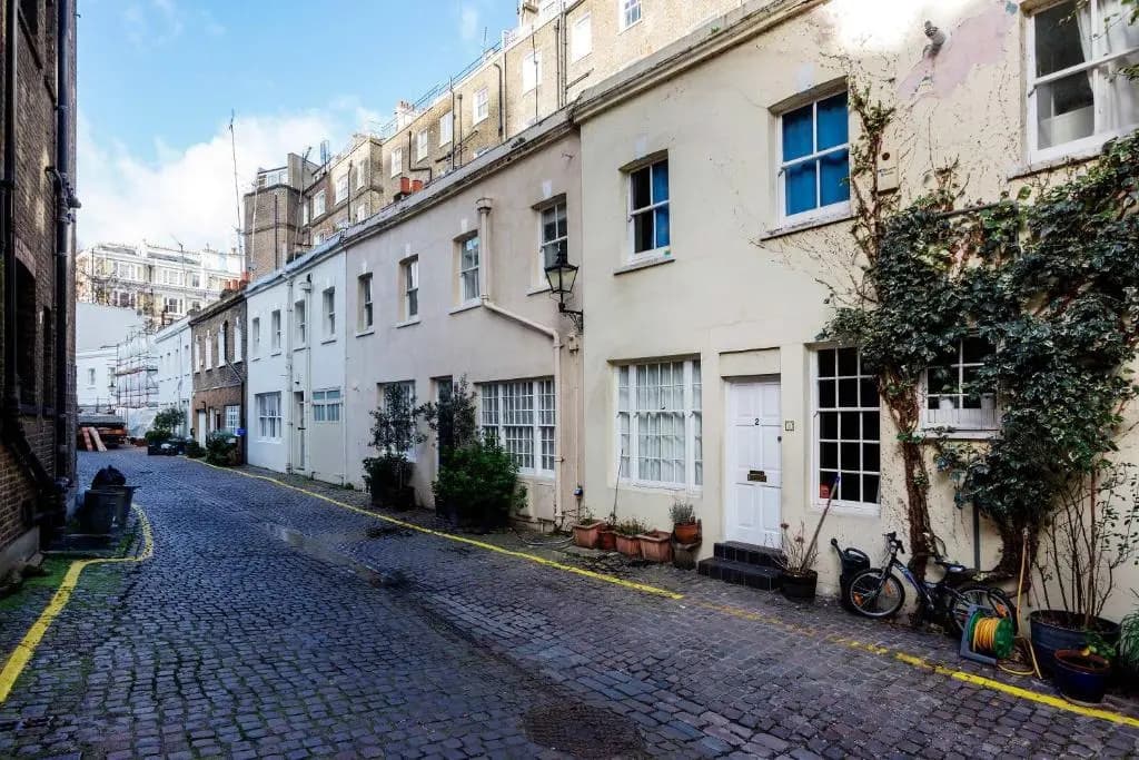 Veeve - A Kensington Mews - main photo