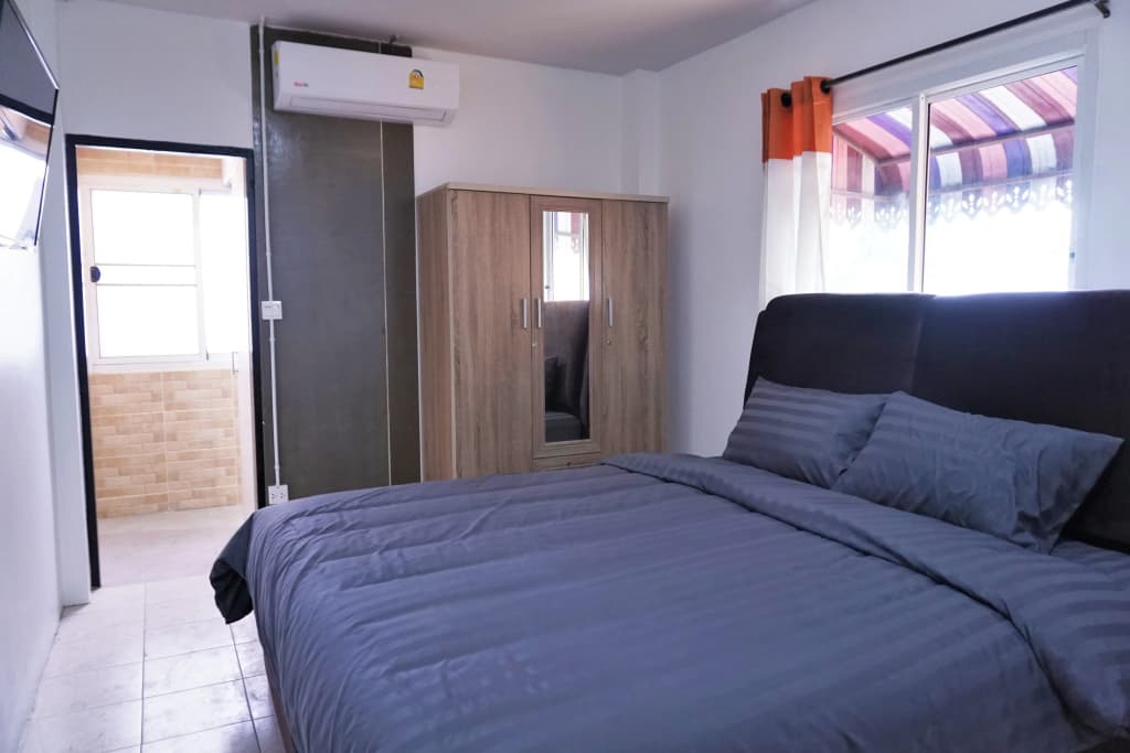 7 House - photo 6