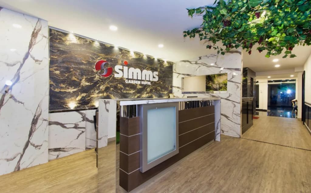 Simms Garden Hotel - photo 13