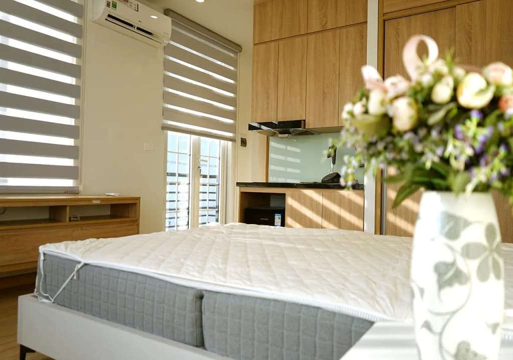 Lyn House - photo 3