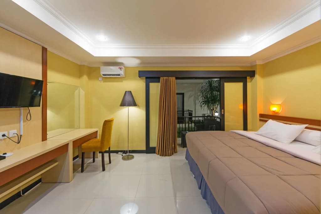 RedDoorz Plus near Mall Bali Galeria 2 - photo 6