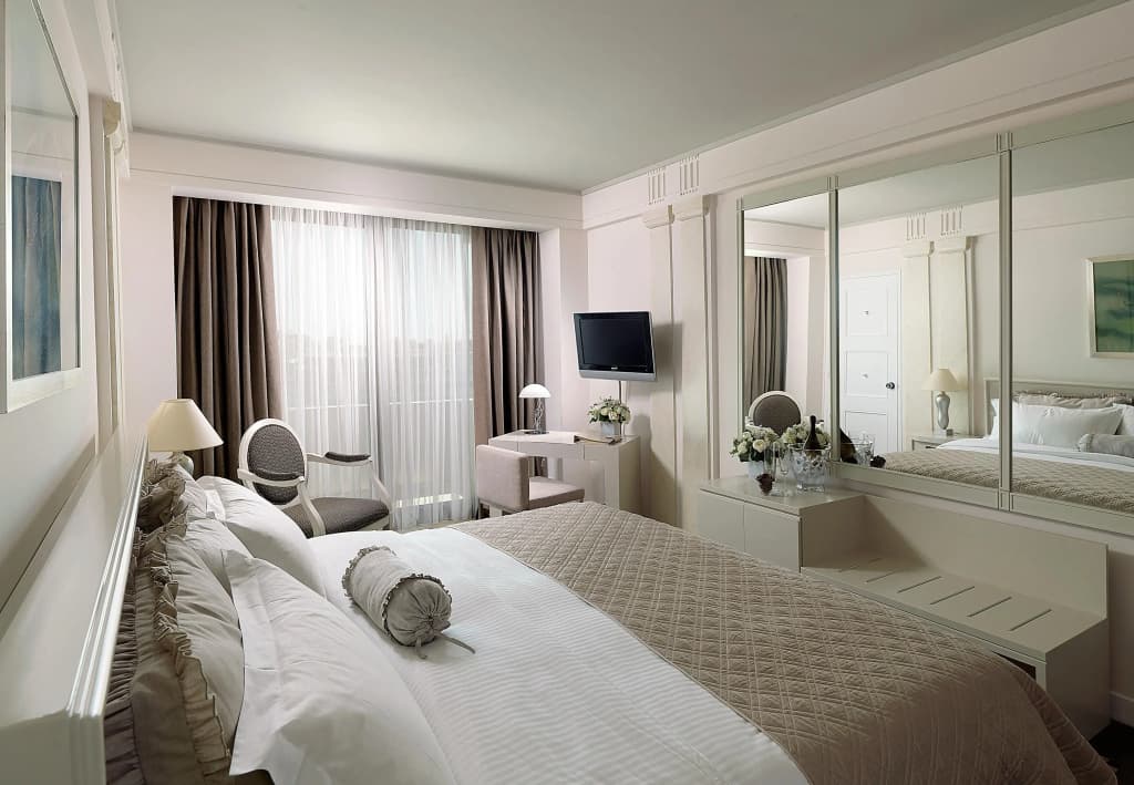 NJV Athens Plaza Hotel - photo 3