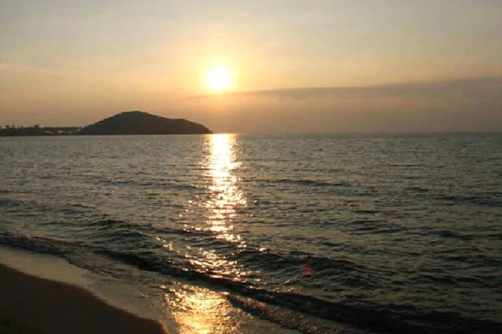 Sand Sea Beach Resort - photo 17