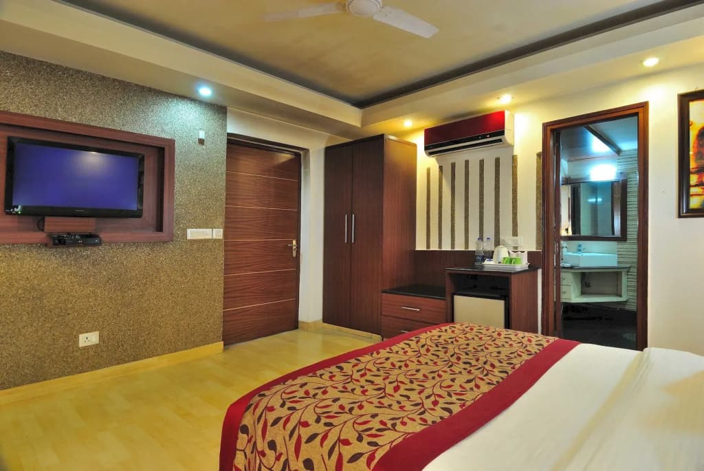 Hotel Krishna Residency at Dwarka - photo 6