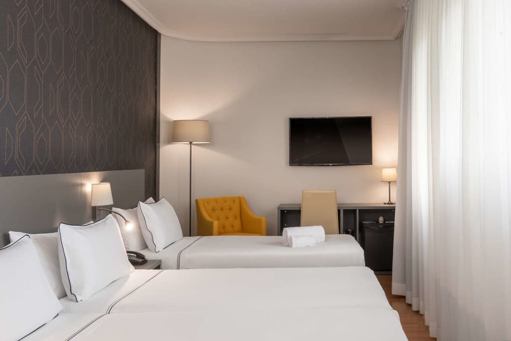 Hotel Madrid Plaza de España Affiliated by Meliá - photo 4